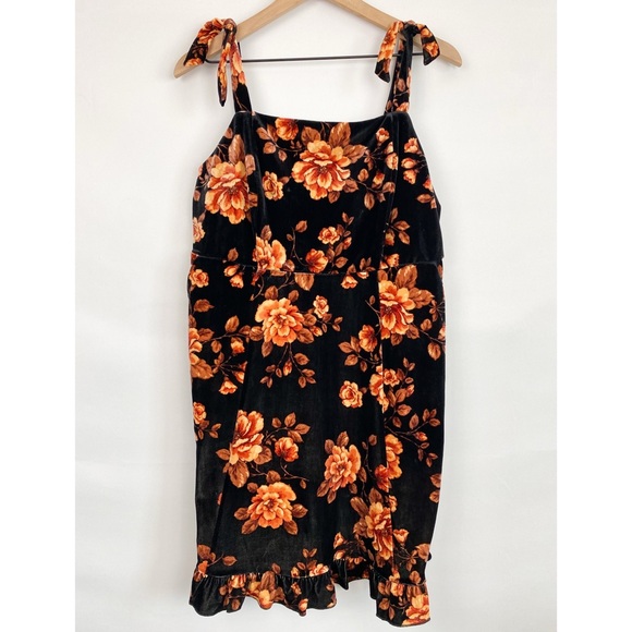 NWT Torrid Floral Velvet Mini Dress L Black Whimsigoth‎ Fairy Grunge Romantic - Picture 4 of 10